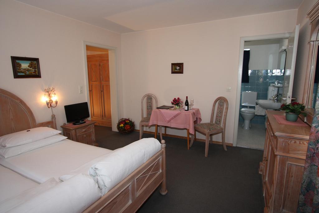 Haus Hollental Hotel Garmisch-Partenkirchen Room photo