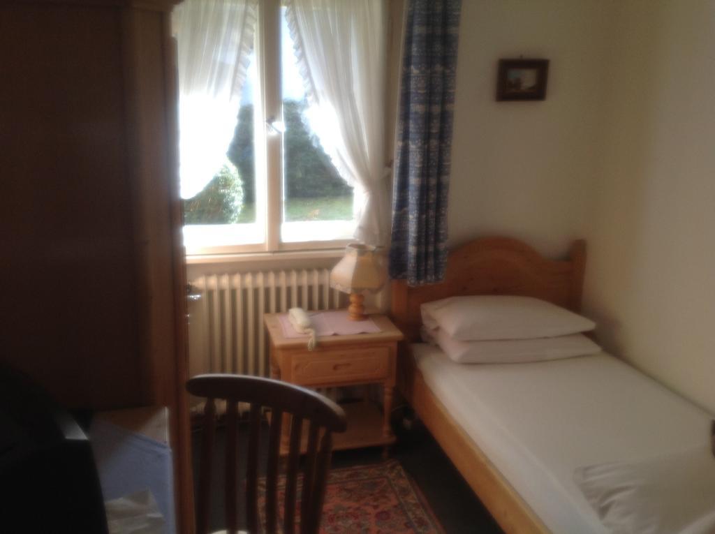 Haus Hollental Hotel Garmisch-Partenkirchen Room photo